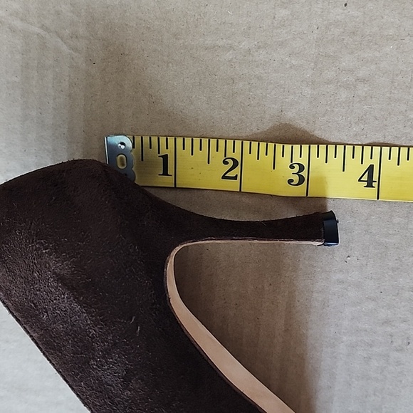 Manolo Blahnik brown suede double strap pumps-35.5 - Picture 8 of 8